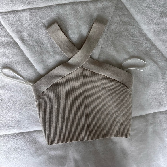 Aritzia Babaton sculpt criss cross tank - Picture 5 of 7